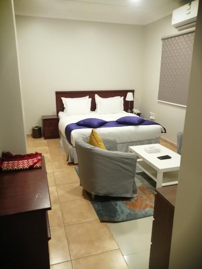Nozol Al Toot Furnished Units Aparthotel Riaad Buitenkant foto