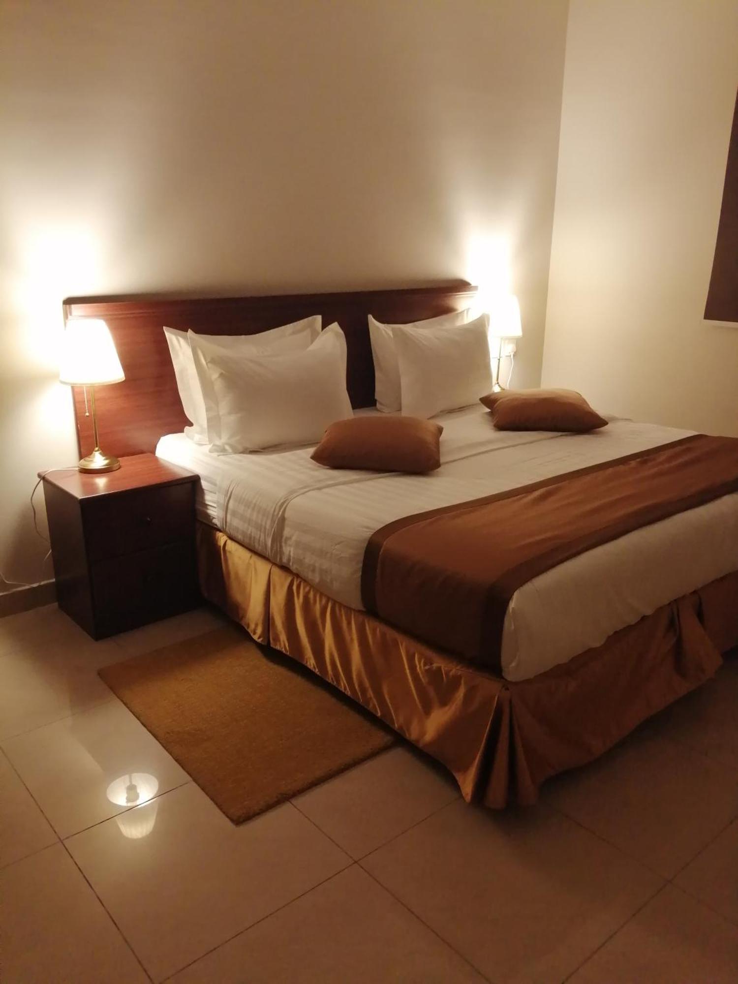 Nozol Al Toot Furnished Units Aparthotel Riaad Kamer foto