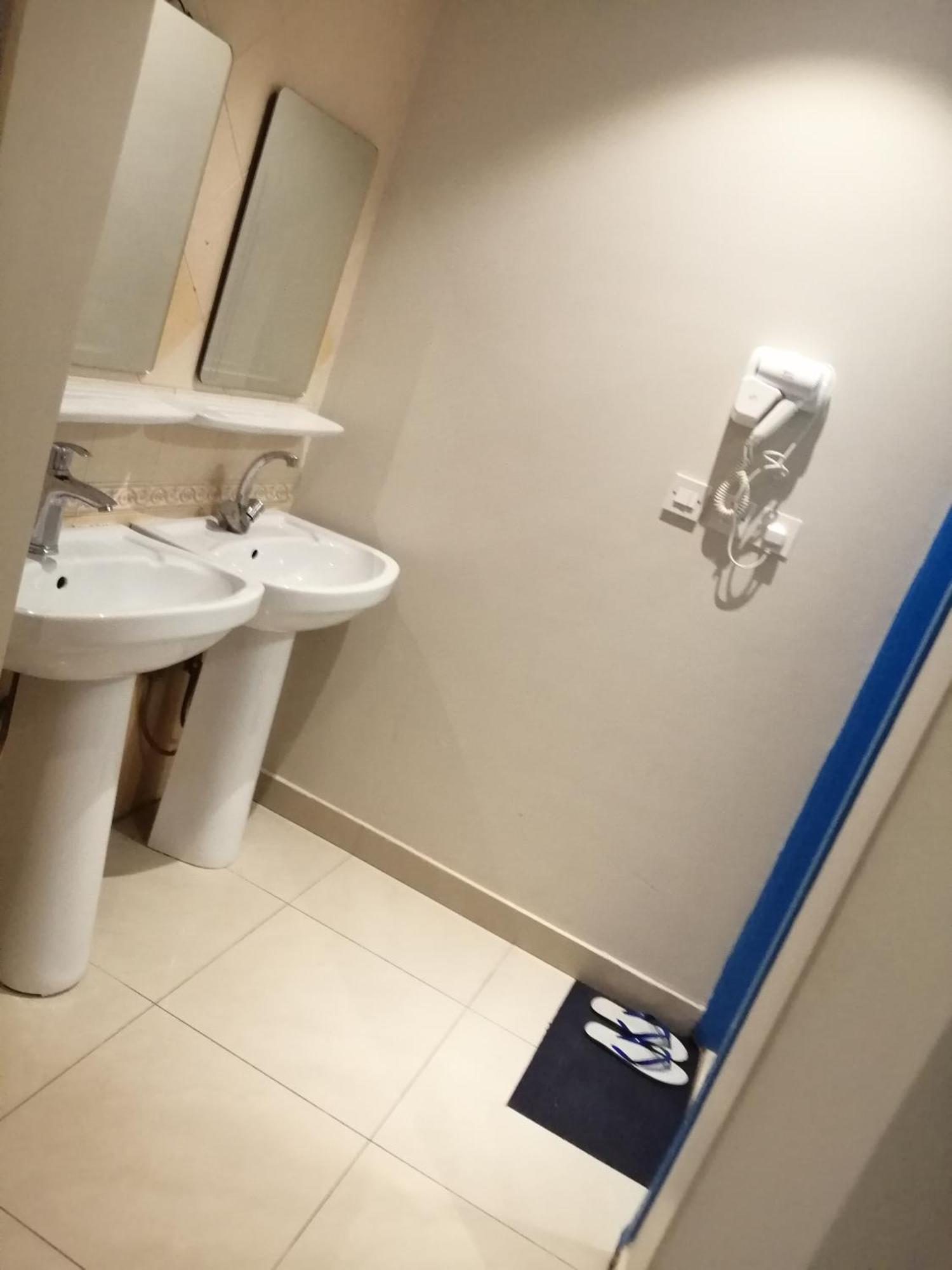 Nozol Al Toot Furnished Units Aparthotel Riaad Kamer foto