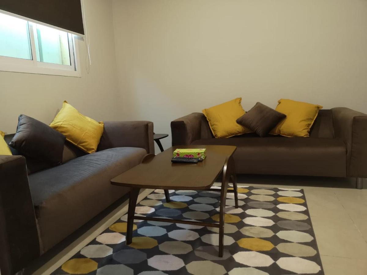 Nozol Al Toot Furnished Units Aparthotel Riaad Buitenkant foto